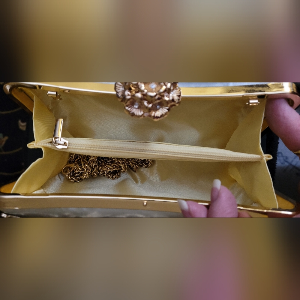 Elegant Gold and Silver Clutch - Picture 7 of 15